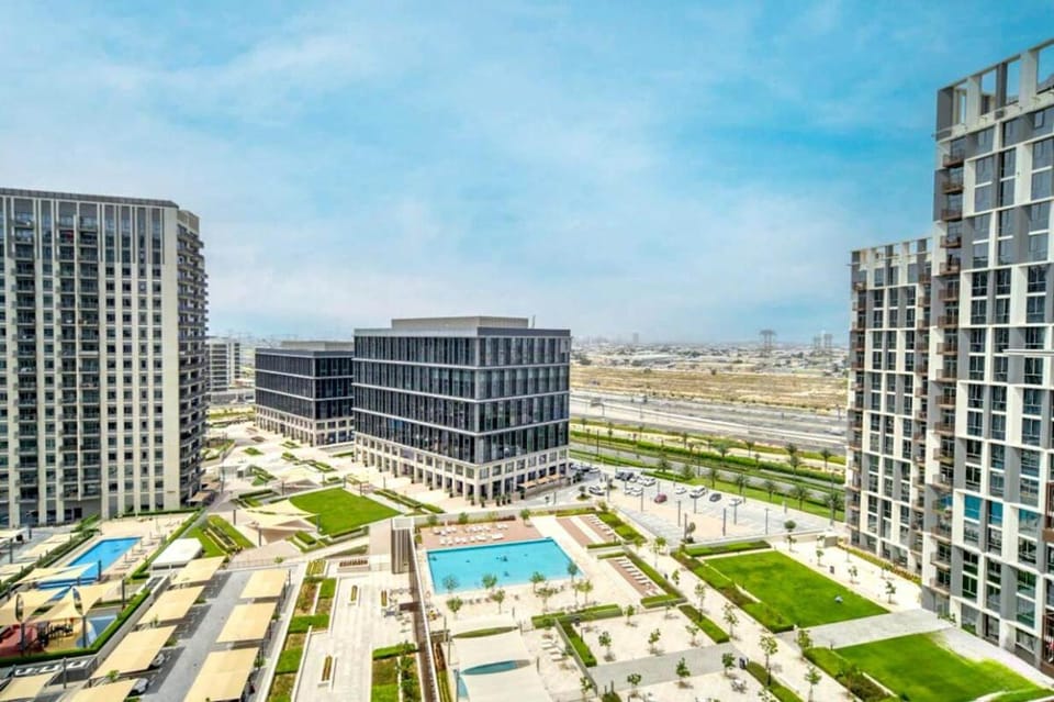 Stunning 1 B R in Dubai Hills Apartment in Dubai