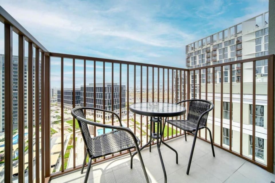 Stunning 1 B R in Dubai Hills Apartment in Dubai