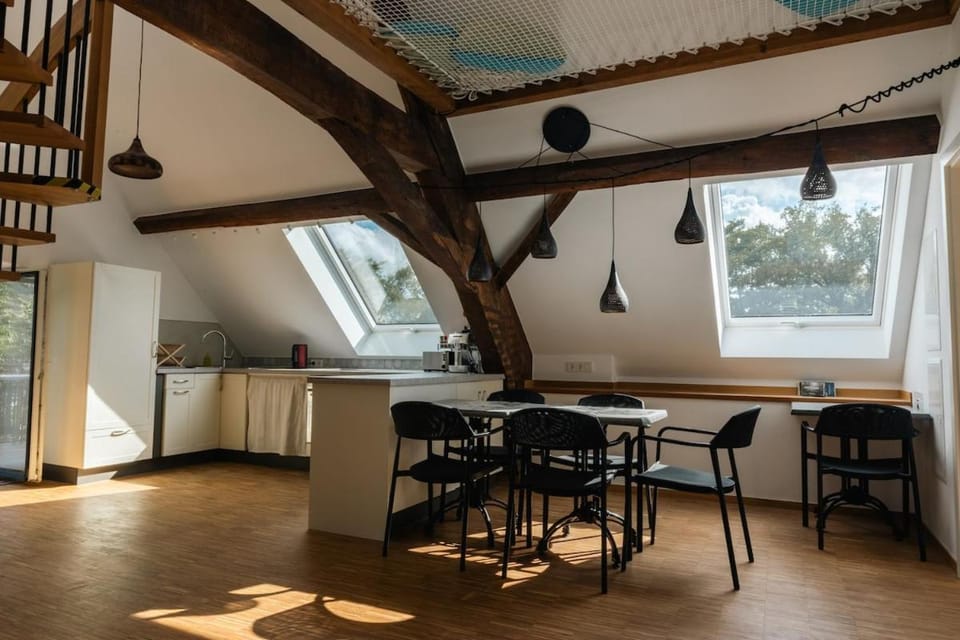Dining area, kitchen