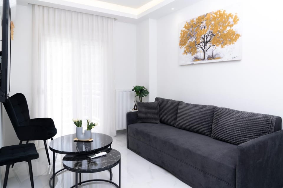 TV and multimedia, Living room, Seating area, heating, heating, air conditioner