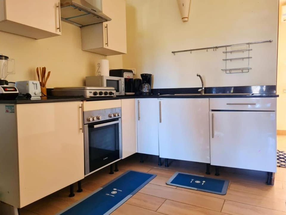 Bstan Deluxe Beachfront Vacation rental in Kenya