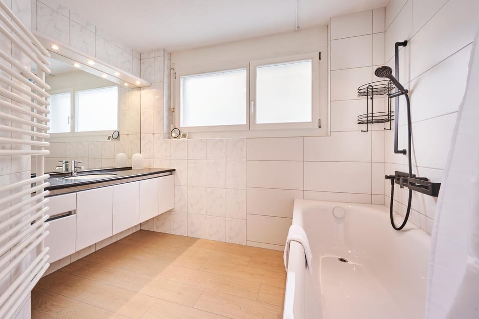 Chalet in Thun, modern, spacious, perfect location Chalet in Canton of Bern (Region)