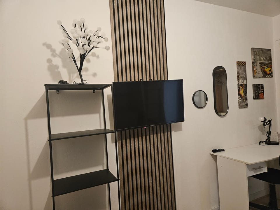 TV and multimedia, Seating area