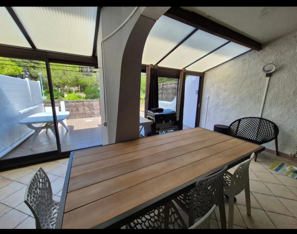 Maison cosy proche plage House in Saint-Jean-de-Monts