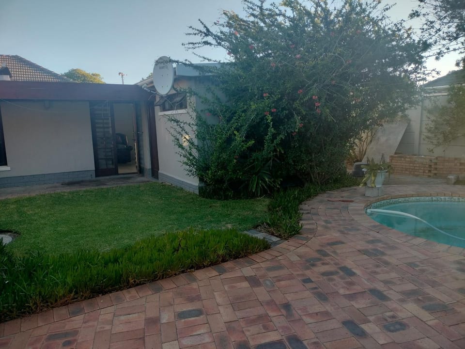 Near Grandwest Apartment in Cape Town