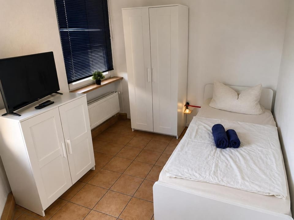 OMNI Rooms - Kastanienhof Bed and Breakfast in Saxony-Anhalt, Germany