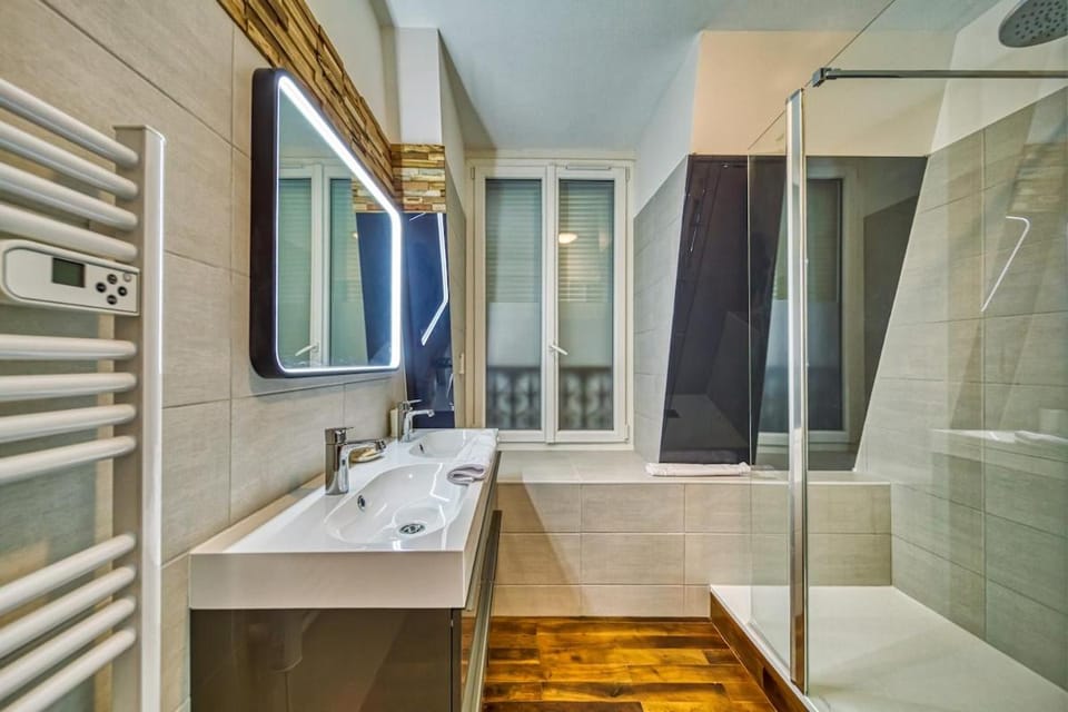 Elegance Apartment in Grenoble