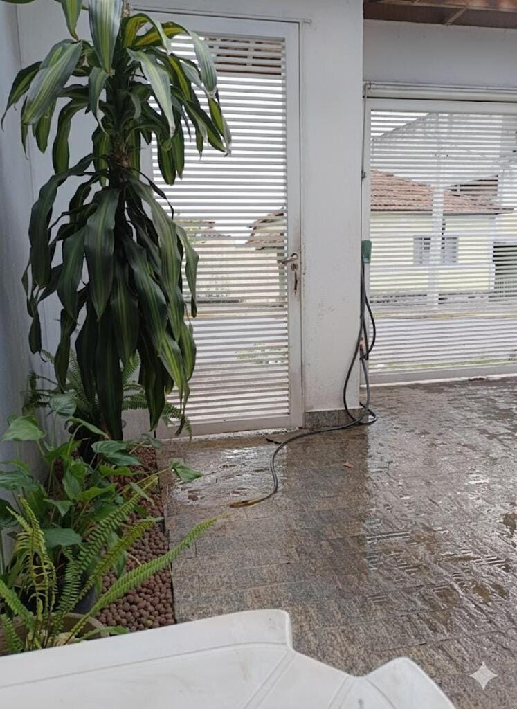 Casa grande com garagem próxima a Canção Nova House in State of São Paulo