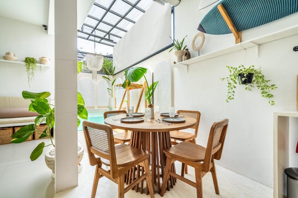 Sunroom Bali Villa in Bali