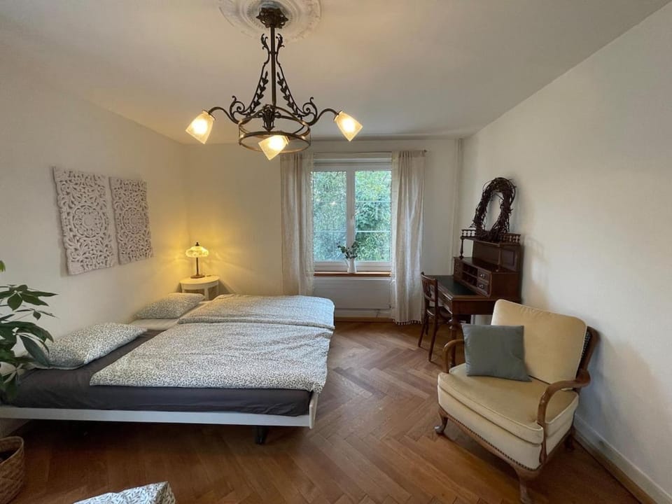 Apartement Atelier du Monde BnB Vacation rental in Canton of Bern (Region)