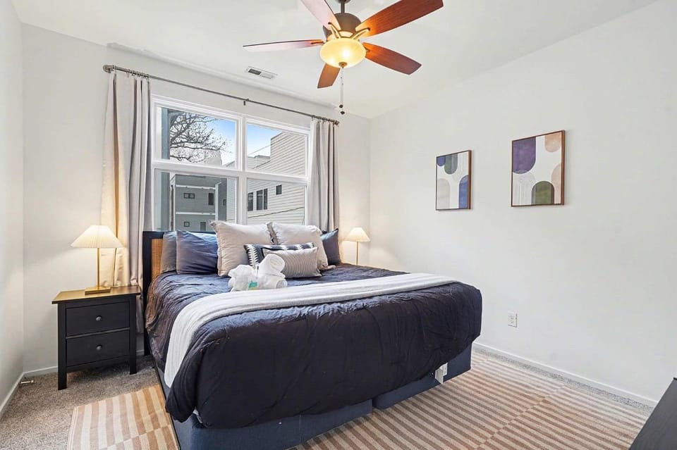 New! Minutes to Uptown CLT w King Suites House in Charlotte
