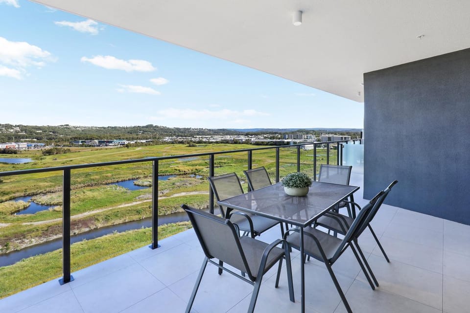 View (from property/room), Balcony/Terrace, Seating area