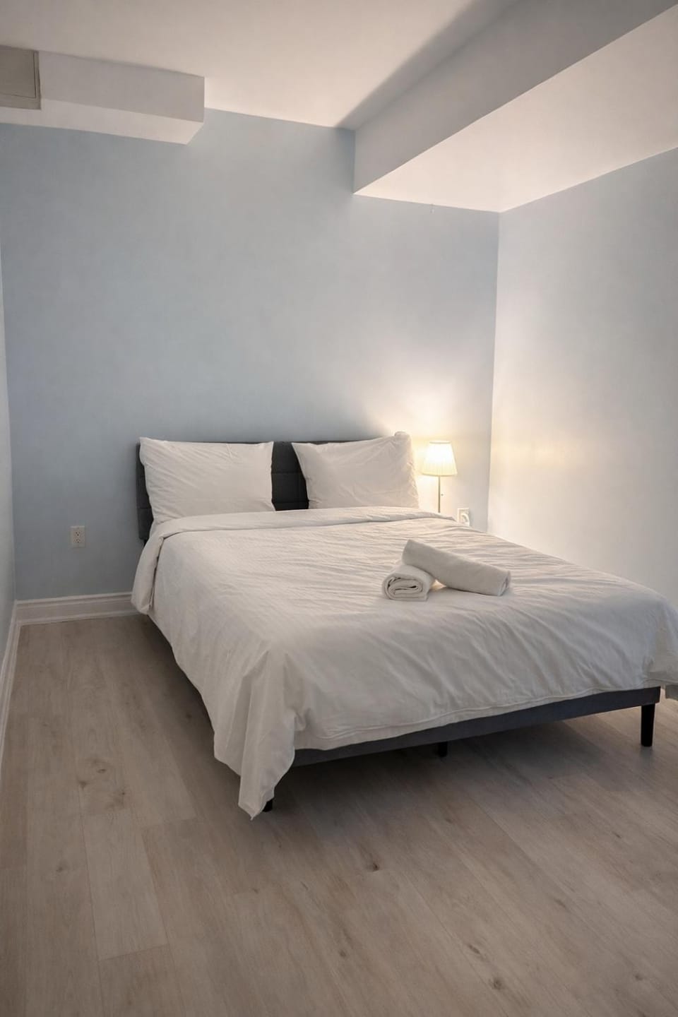 Modern 2BR Basement Suite Private Entrance Apartment in Halton Hills