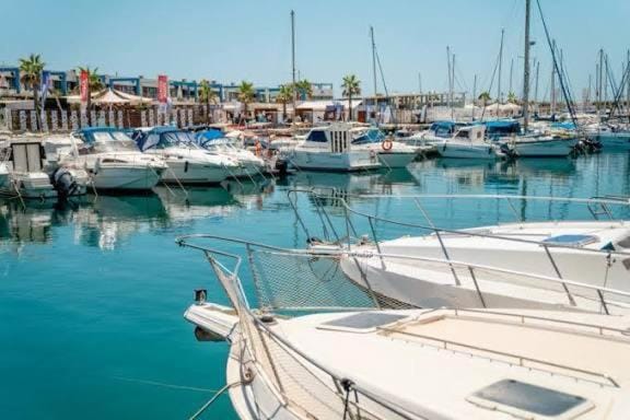 CASA MIA Luxury, Room in Bungalow, House Keeper Pool Breakfast Free Parking Bed and Breakfast in Torrevieja