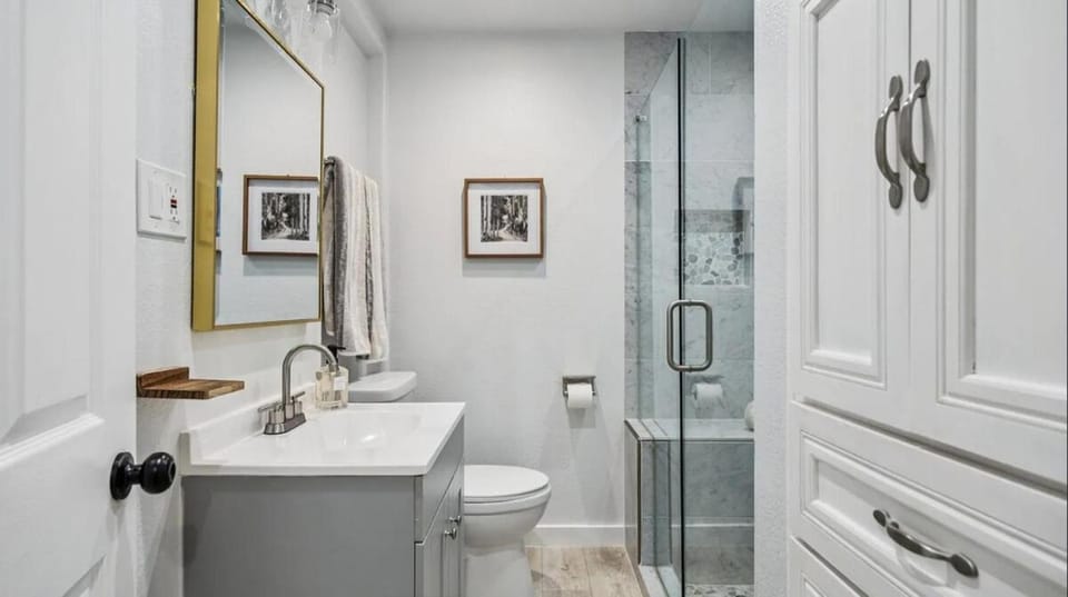 5-Star Stay-Huge 4BR Near Bishop Arts-Sleeps 12- Family Friendly House in Dallas