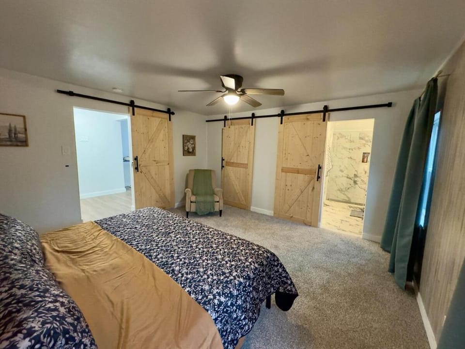 5-Star Stay-Huge 4BR Near Bishop Arts-Sleeps 12- Family Friendly House in Dallas