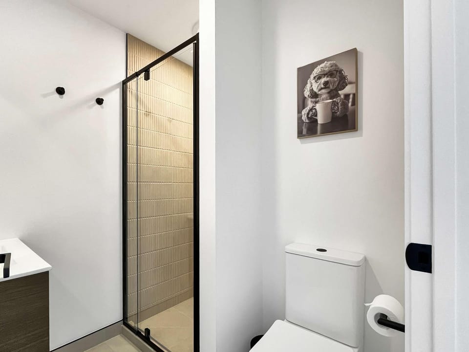 Shower, Toilet, Bathroom