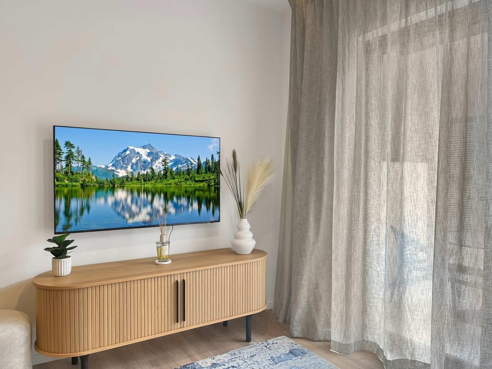 TV and multimedia, Evening entertainment