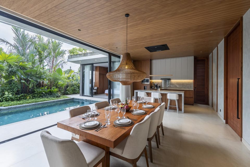 Etlite Umalas Villas - 24 bedrooms Complex Villa in North Kuta