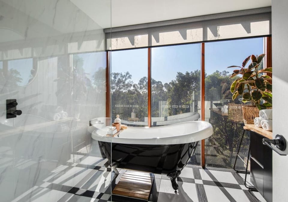Bathroom, Bath