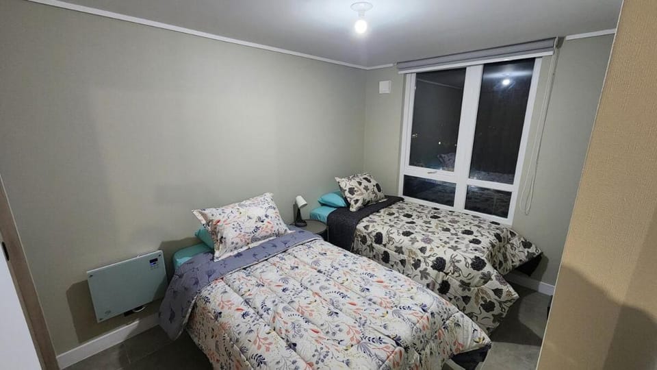 Increíble, moderno, nuevo 2D2B, incluye estacionamiento Apartment in Los Ángeles