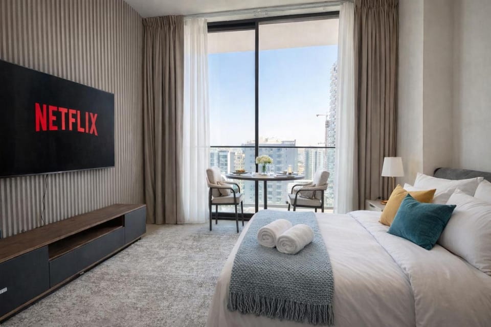 JVC Studio I Direct City View I Balcony I Sleeps 2 Apartment in Dubai