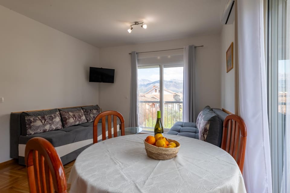 Nest Living Apartment - 7 min by walk 'till beautifull Beach Apartment in Kotor Municipality