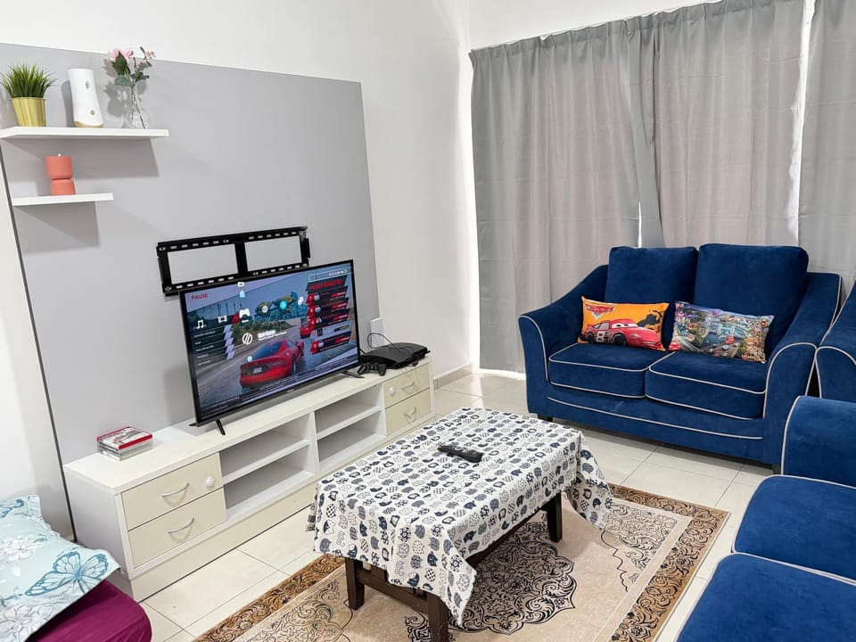 AYAAN McQUEEN Featured House with ps3 experience Most Wanted 2012 Racing games Apartment in Tanah Rata