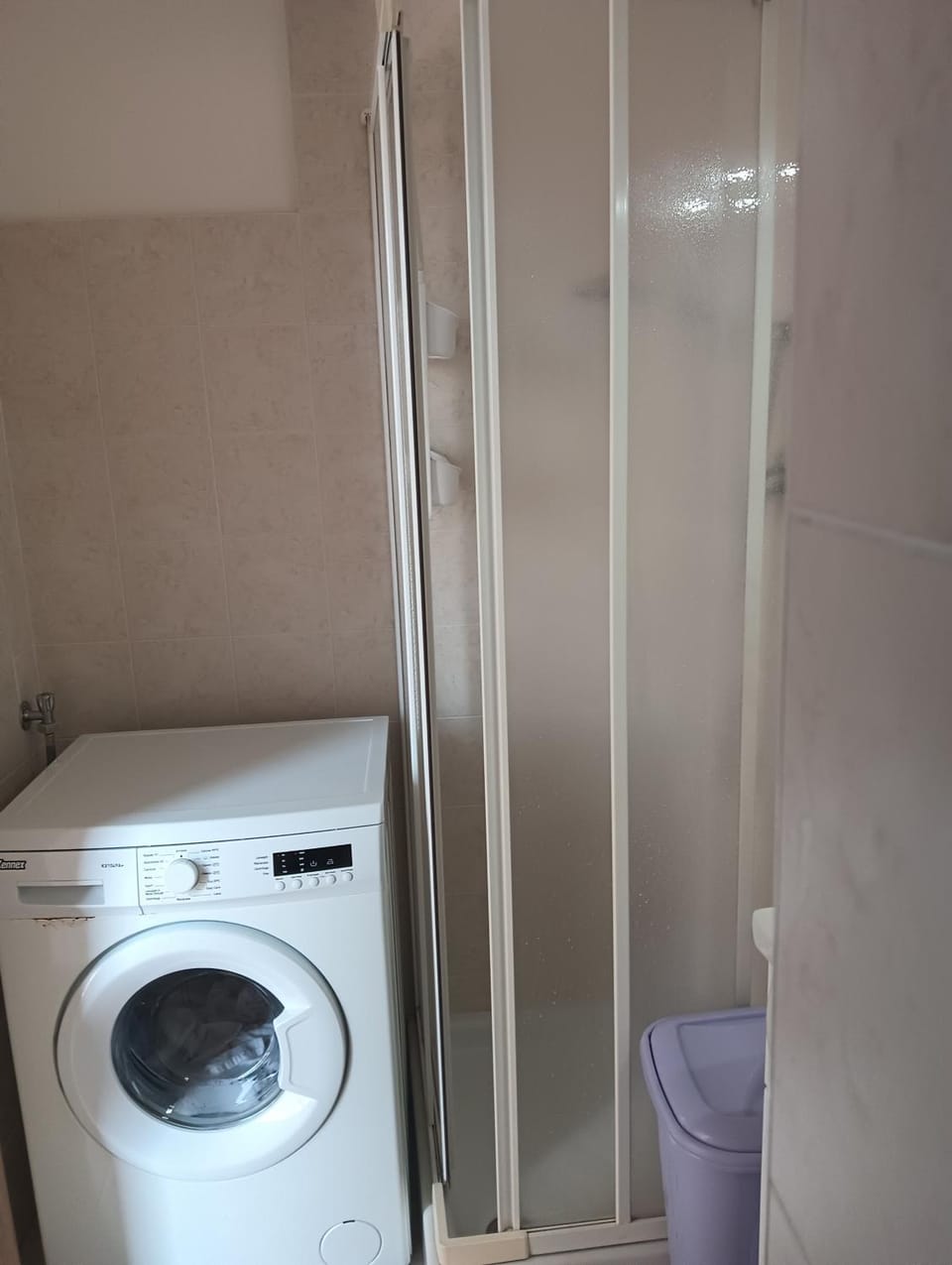 Shower, Bathroom, washing machine