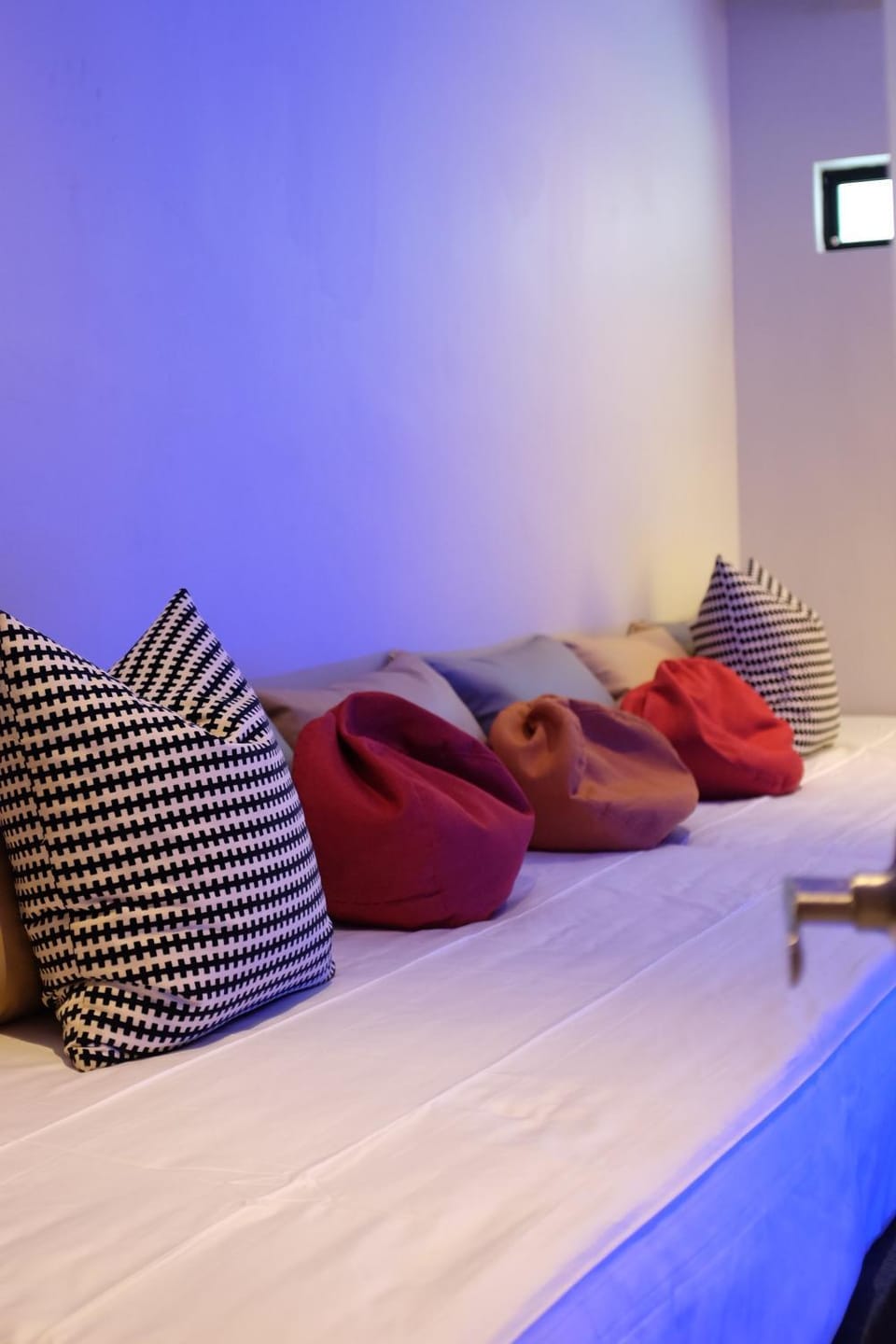 Game Room, Seating area