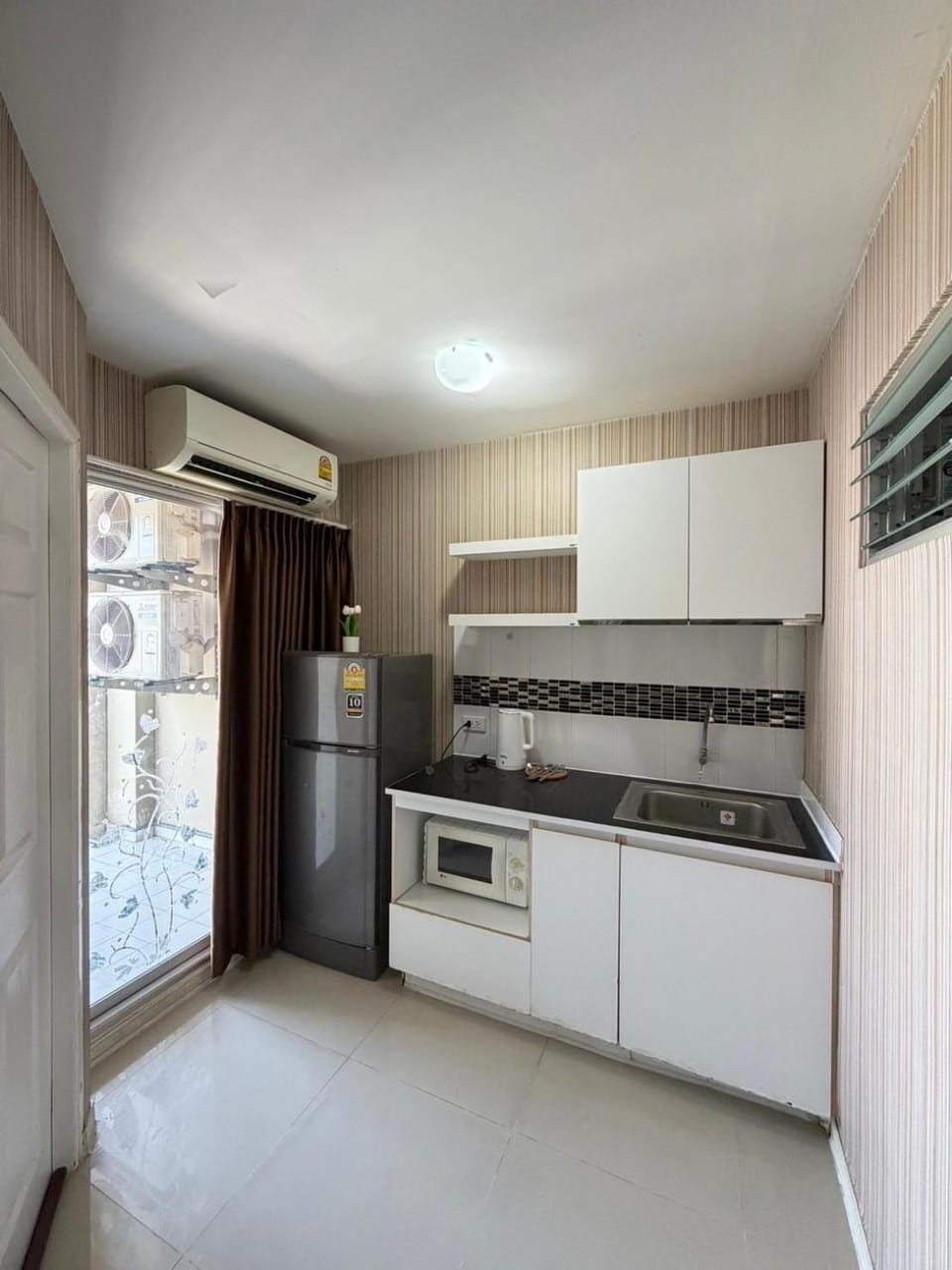Stadium Area Stay Famous Thai Street Food Apartment in Bangkok