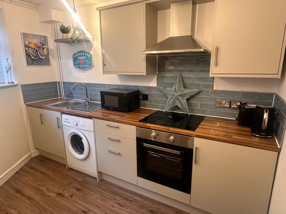 Comfortable 2-Bedroom Coastal Getaway, Sleeps 5 House in Great Yarmouth