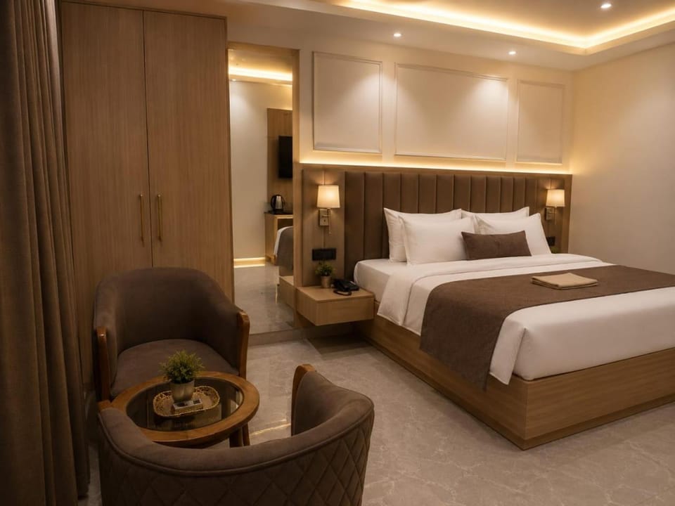 Bed, Seating area, Bedroom