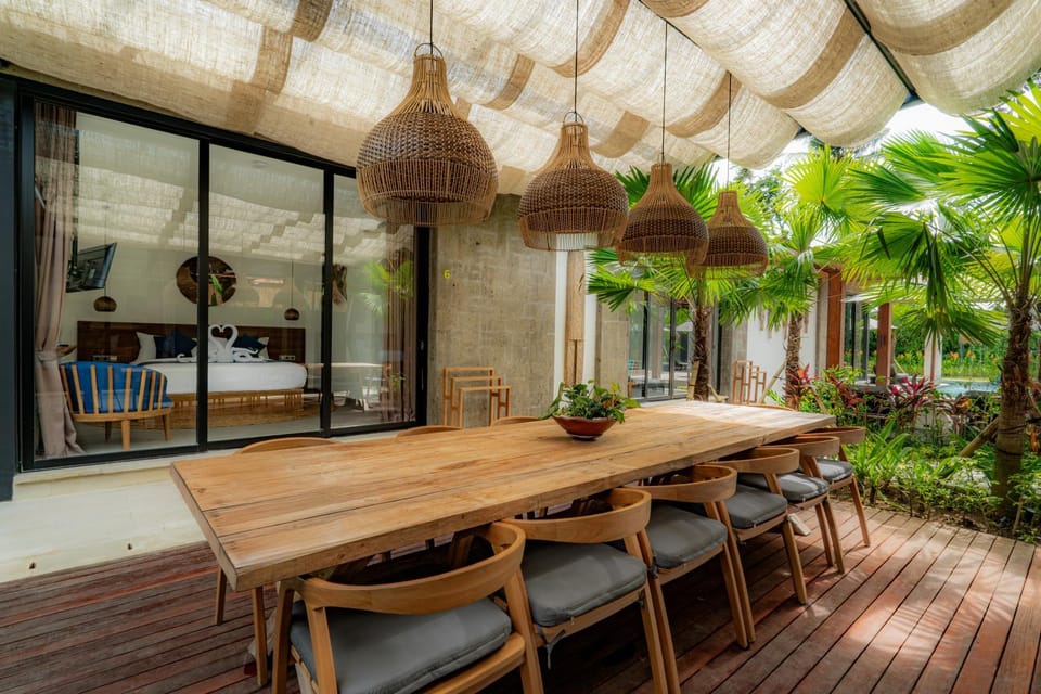 Property building, View (from property/room), Dining area