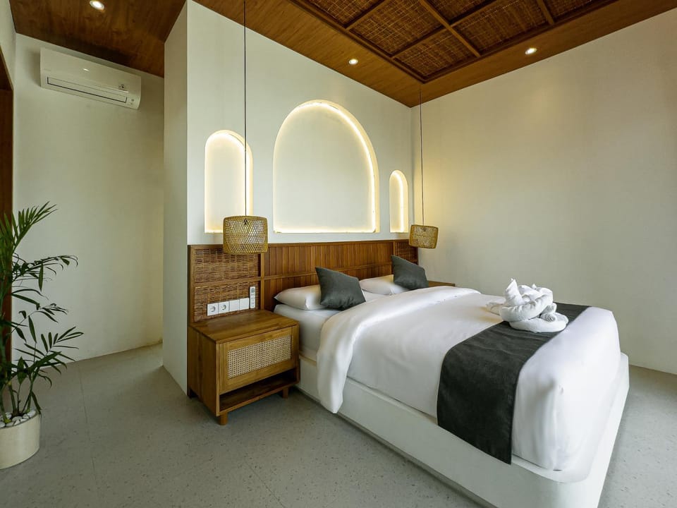 Bed, Bedroom, internet, safe, air conditioner