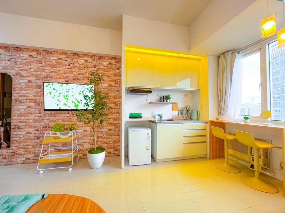 TV and multimedia, Kitchen or kitchenette, Dining area