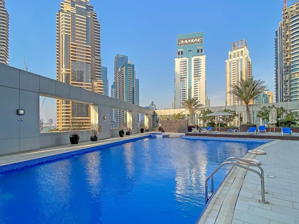 Free housekeeping visits during your stay - StayShort - 2 Bed in Marina that Sleeps 2 with a City View Apartment in Dubai