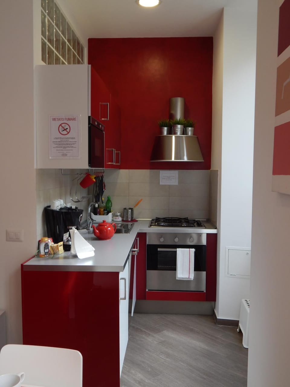 Kitchen or kitchenette