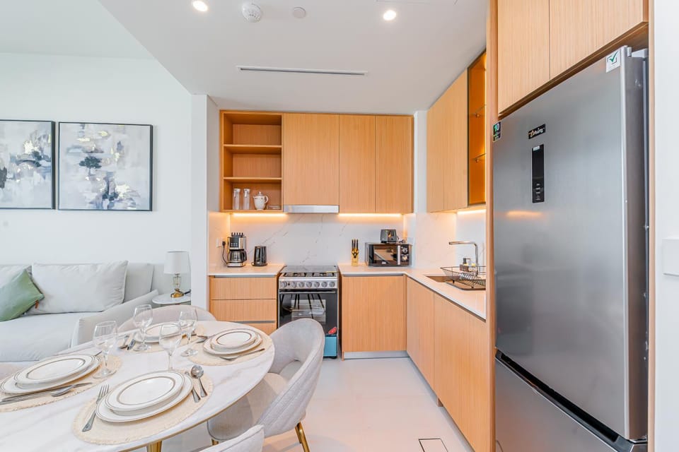 Coffee/tea facilities, Kitchen or kitchenette, Dining area, dishwasher, oven, stove, toaster