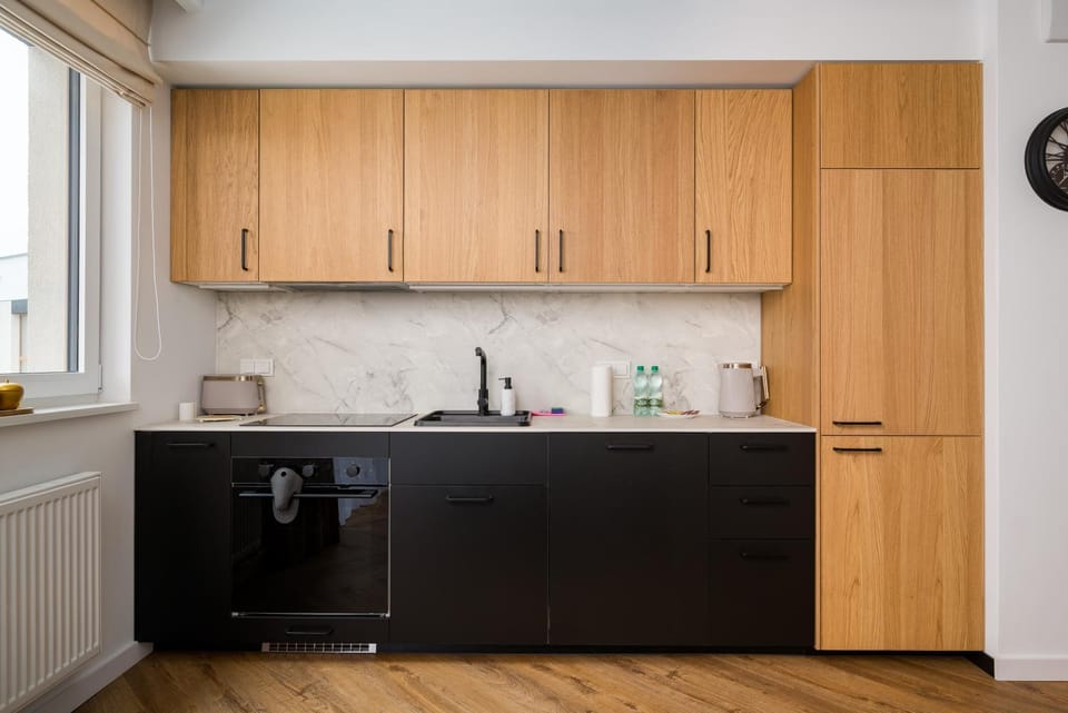 Kitchen or kitchenette, oven