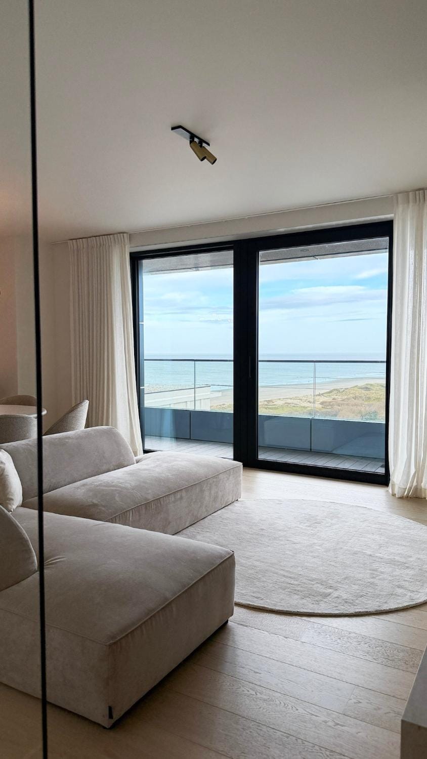 Natural landscape, Living room, Photo of the whole room, Sea view