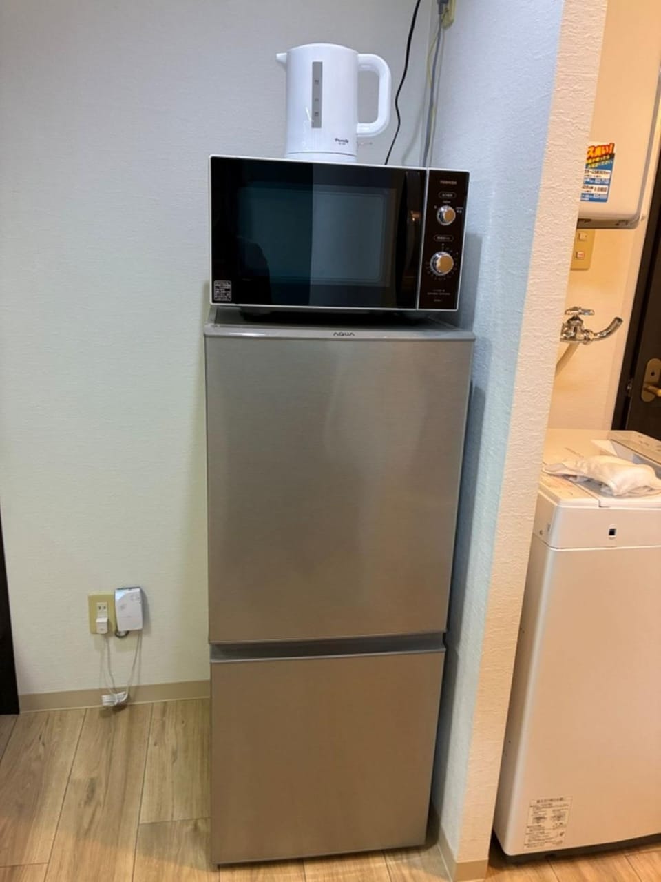 microwave, kitchen