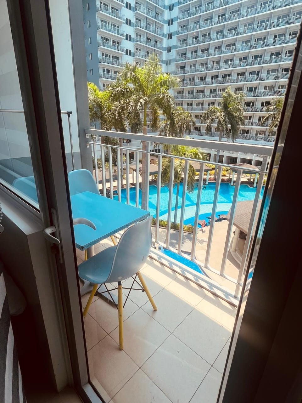 shell residences -RJ Hotel in Pasay