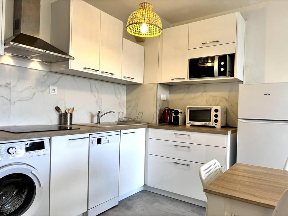 HYE300-1168 Appartement 2 pièces jusqu'a 3 personnes - HYERES Apartment in Hyères