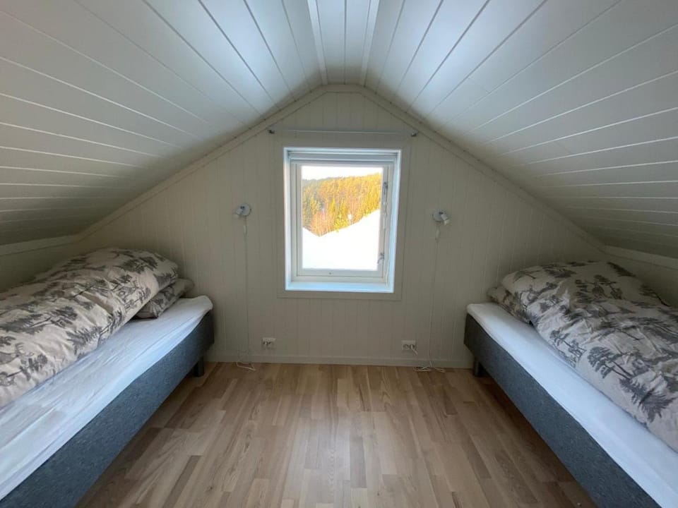 High standard, large cabin with amazing view Cabin in Vestland