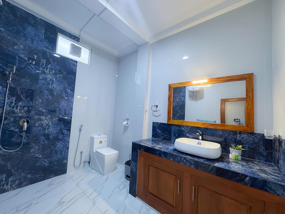 Happy Fish Holiday apartment-Private Rooms Bed and Breakfast in Western Province