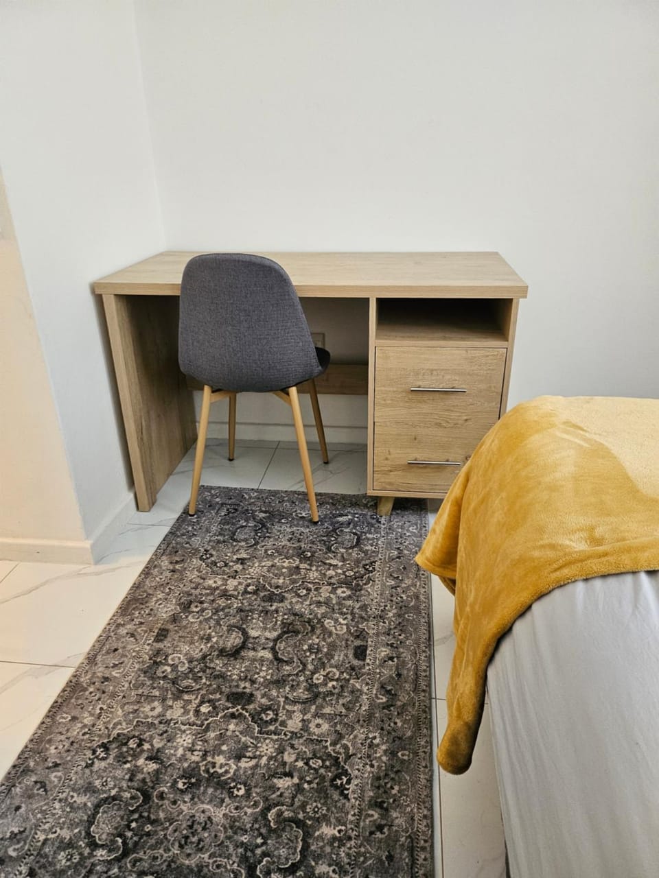 Seating area, Bedroom