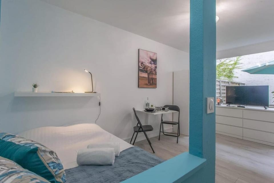 Modern Studio with Garden Central Location Apartment in Grenoble