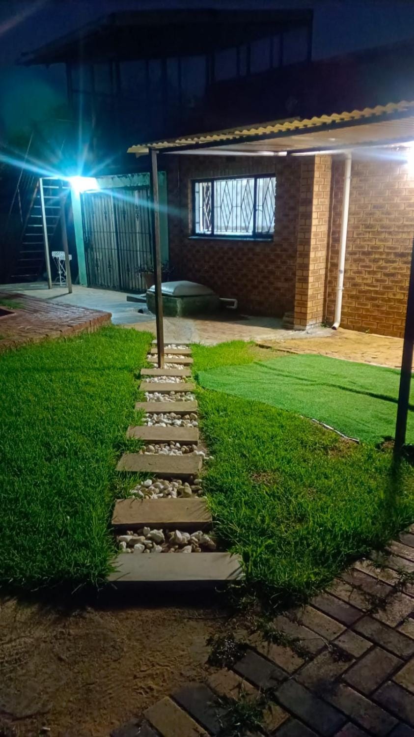 Bushman Kraal Oasis Bed and Breakfast in Gauteng