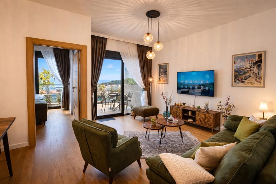 Living room, Pool view, Sea view
